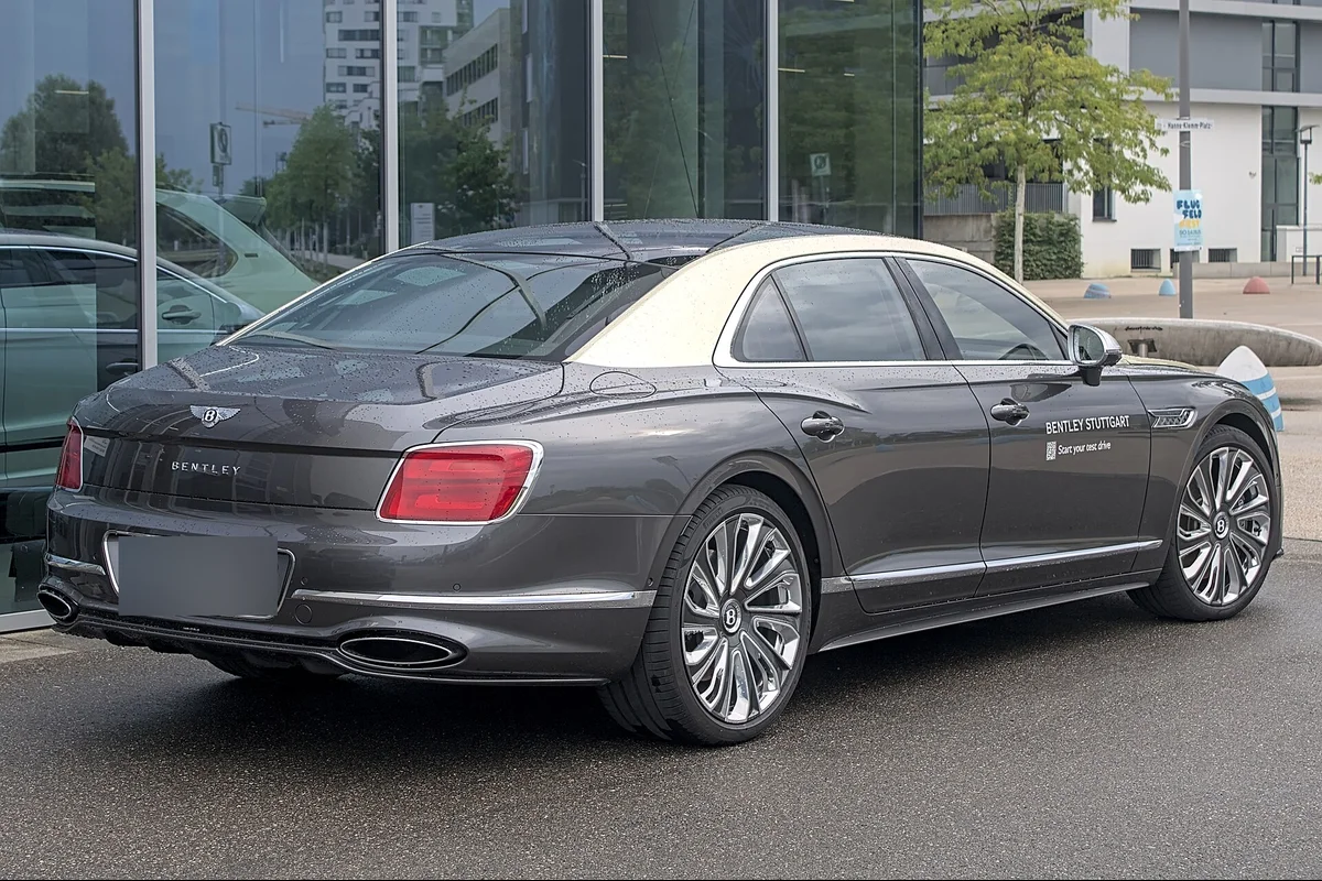 Bentley Flying Spur, фото 2