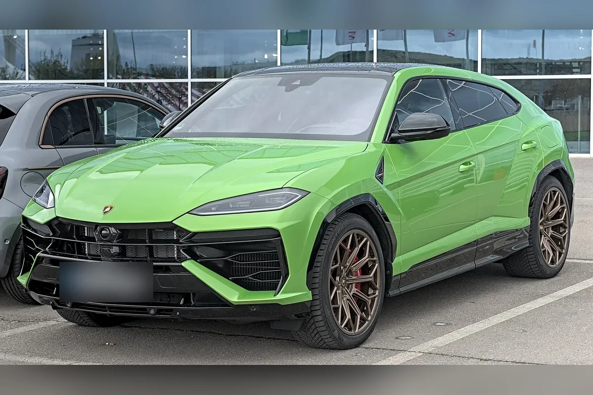Lamborghini Urus SE (Ламборгини Урус SE)