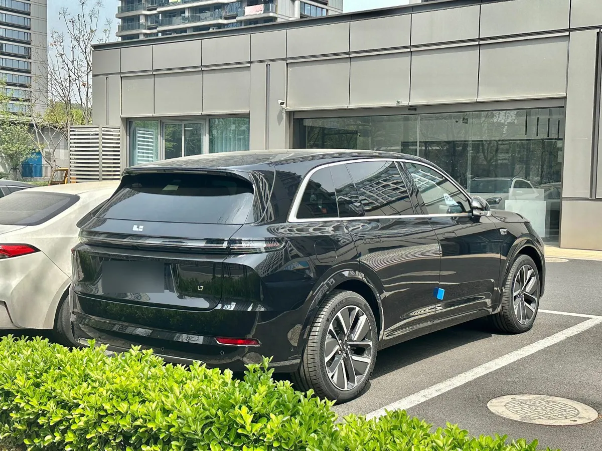 Lixiang L7