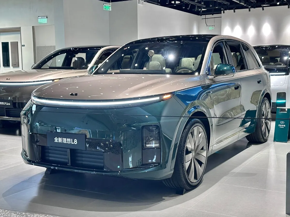Lixiang L8