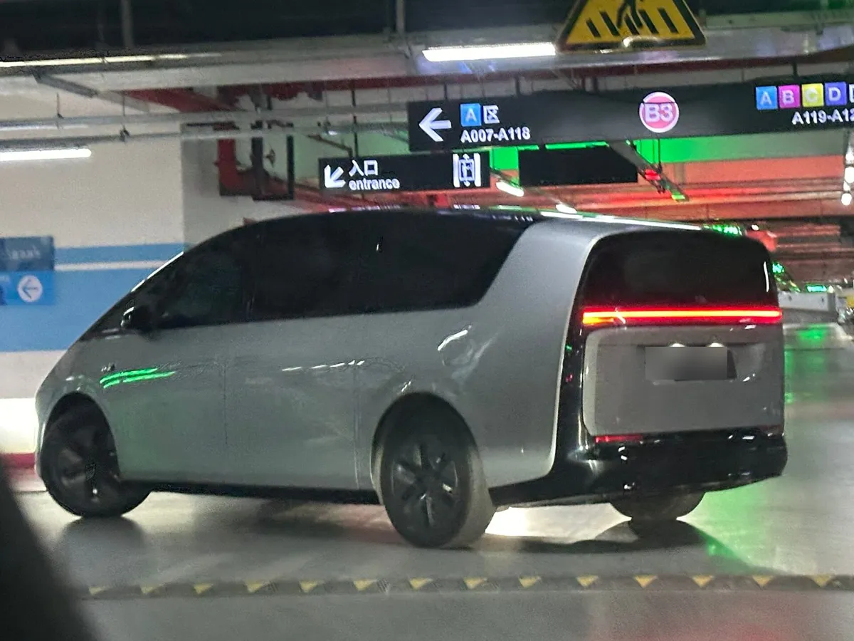 Lixiang Mega, фото 2